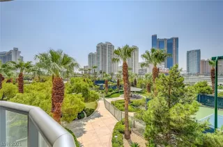 Photo #4: 2325993 Listing