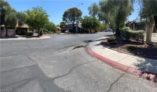 Photo #2: 2326011 Listing 