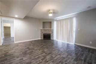Photo #4: 2326017 Listing 