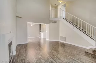 Photo #4: 2326030 Listing