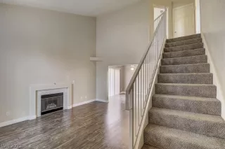 Photo #5: 2326030 Listing