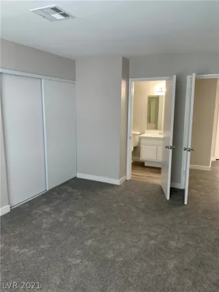 Photo #4: 2326062 Listing 