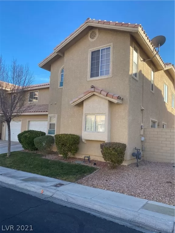 MLS: 2326076 Condo For Sale