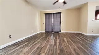 Photo #3: 2326077 Listing