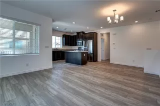 Photo #5: 2326088 Listing 