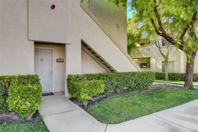 MLS: 2326096 Condo For Sale