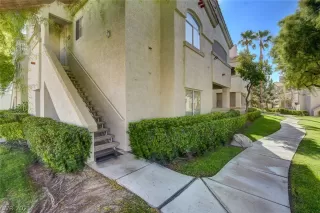 Photo #2: 2326096 Listing