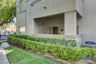 Photo #3: 2326096 Listing