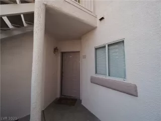 Photo #3: 2326130 Listing