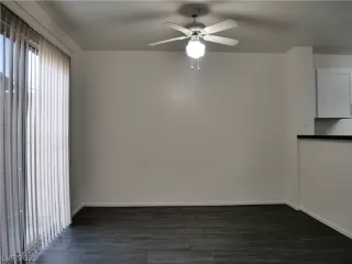 Photo #3: 2326132 Listing 