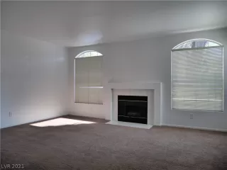 Photo #5: 2326132 Listing 