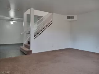 Photo #6: 2326132 Listing 