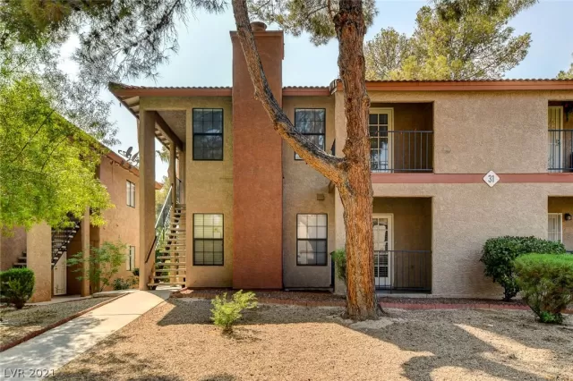 MLS: 2326169 Condo For Sale