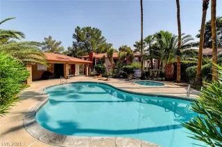 Photo #2: 2326169 Listing 