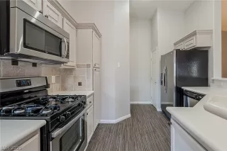 Photo #3: 2326171 Listing