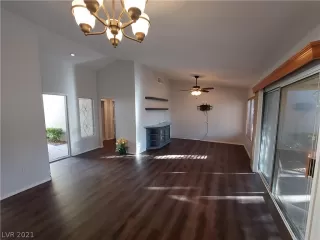 Photo #4: 2326177 Listing 