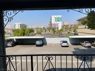 Photo #5: 2326181 Listing 