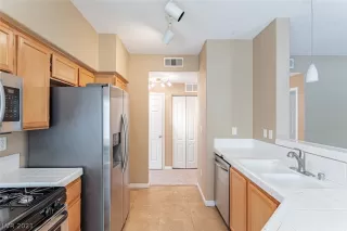 Photo #3: 2326216 Listing 