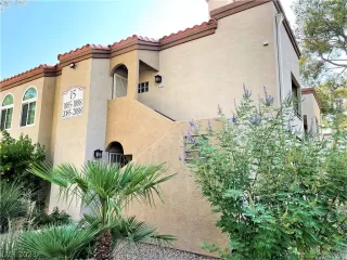 Photo #2: 2326246 Listing