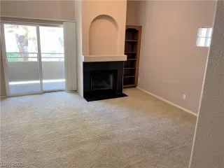 Photo #5: 2326246 Listing