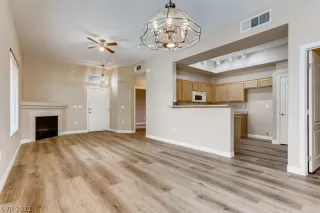 Photo #2: 2326249 Listing