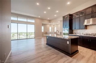 Photo #2: 2326260 Listing 