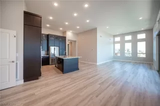 Photo #3: 2326260 Listing 