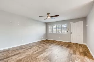 Photo #1: 2326261 Listing 