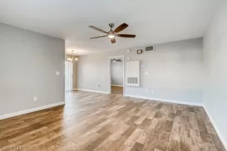 Photo #2: 2326261 Listing 