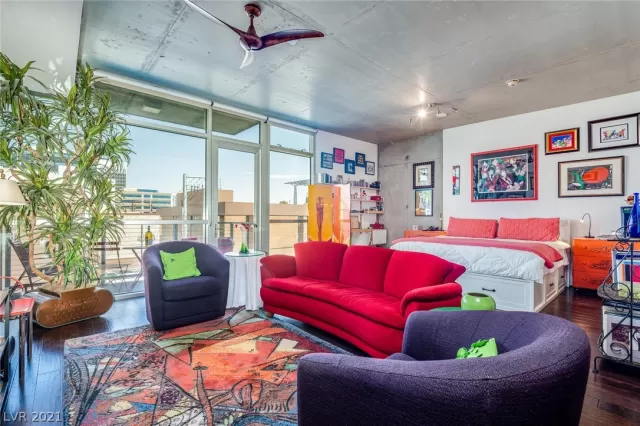 MLS: 2326291 Condo For Sale