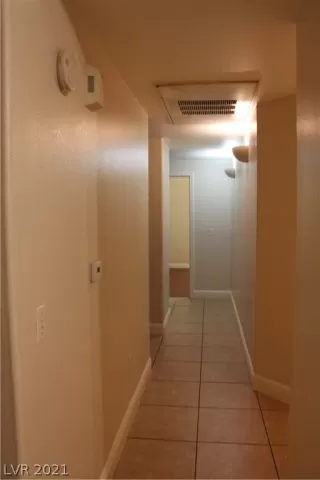 Photo #3: 2326293 Listing