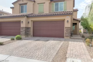 Photo #1: 2326303 Listing 