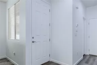 Photo #4: 2326303 Listing 