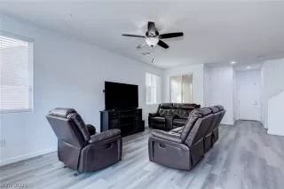 Photo #6: 2326303 Listing 