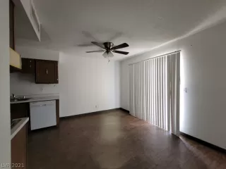 Photo #3: 2326313 Listing 