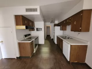 Photo #4: 2326313 Listing 