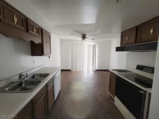 Photo #5: 2326313 Listing 