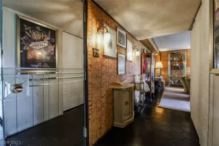 Photo #4: 2326362 Listing