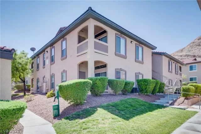 MLS: 2326363 Condo For Sale