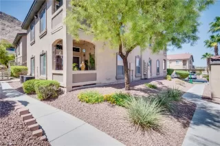 Photo #1: 2326363 Listing