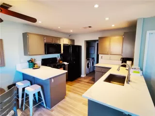 Photo #1: 2326388 Listing 