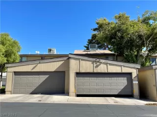 Photo #1: 2326391 Listing 