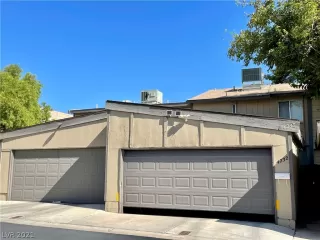 Photo #2: 2326391 Listing 