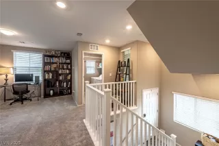 Photo #5: 2326448 Listing