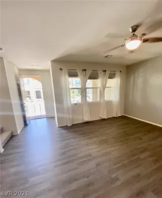 Photo #5: 2326498 Listing 