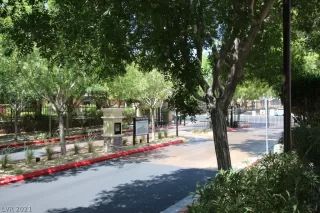 Photo #3: 2326508 Listing