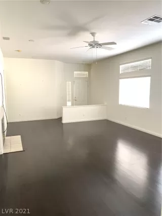 Photo #4: 2326516 Listing 