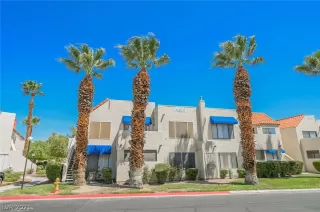 Photo #2: 2326539 Listing