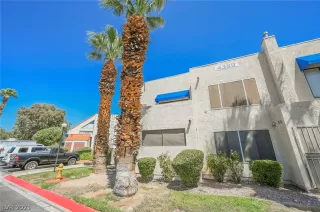 Photo #3: 2326539 Listing