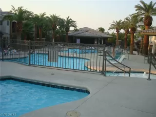 Photo #1: 2326540 Listing 